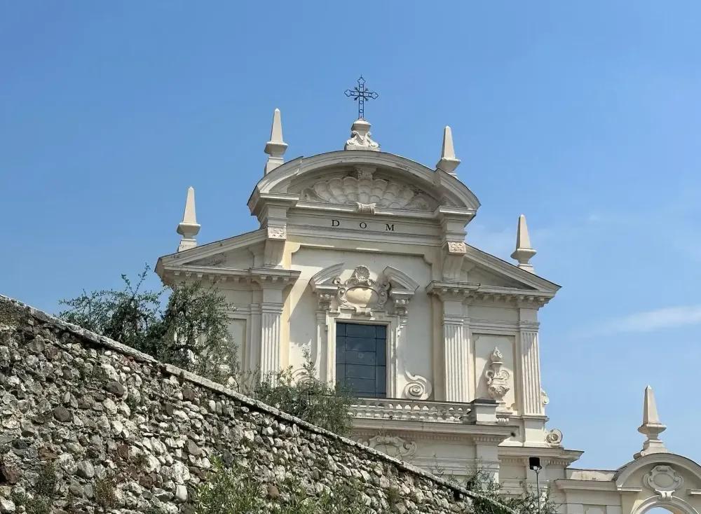 festa-del-vino-polpenazze-chiesa